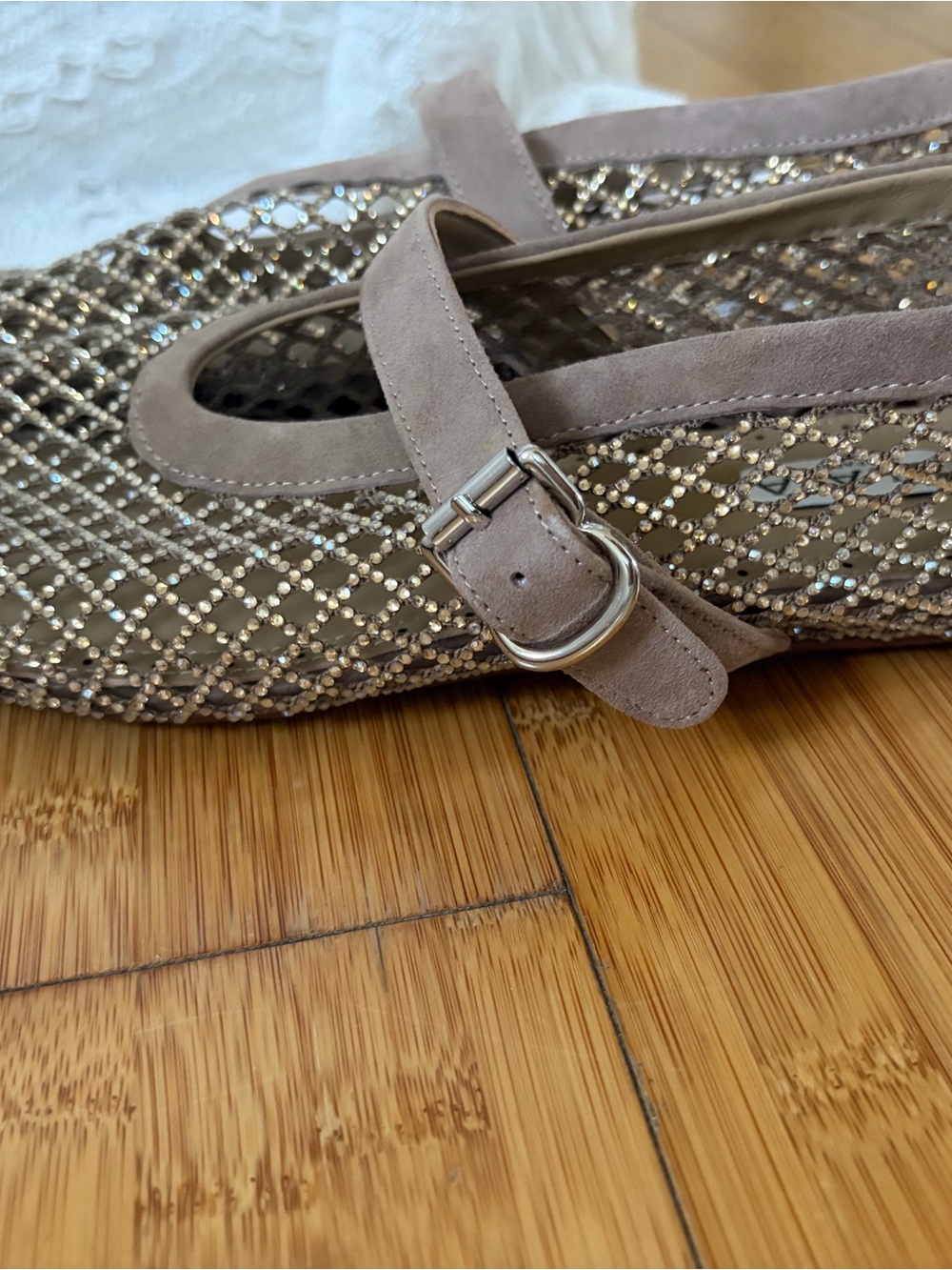 ✨Alaia Crystal Mesh Fishnet Ballet Flats In Strass✨ - Picture 2 of 8